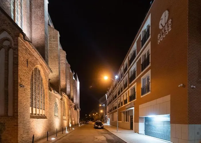 600 Bulwary Stare No 1 Апартаменти